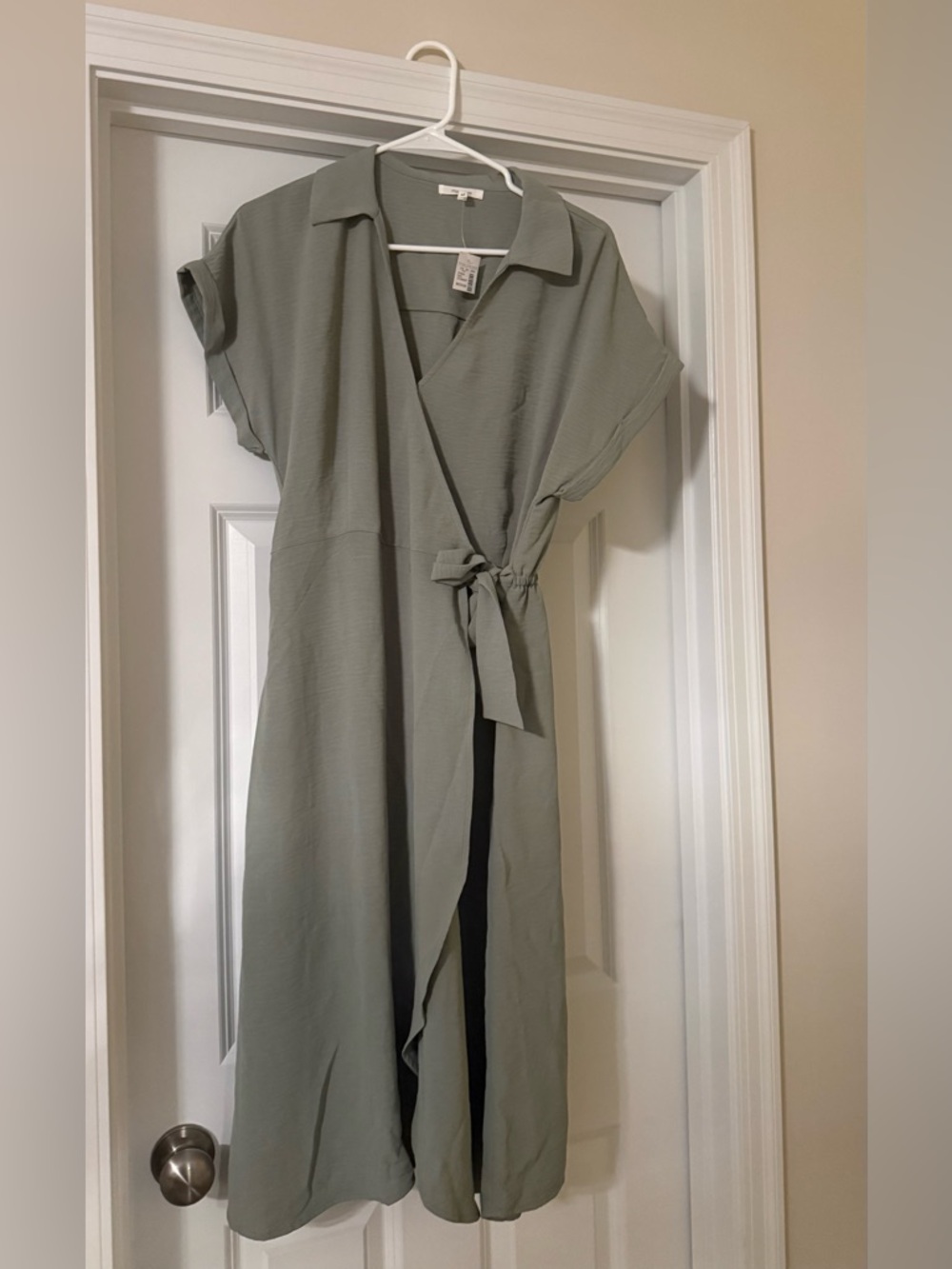 Maurice's Collared Wrap Midi Dress - Medium NWT - So Stylish & Flattering! - Picture 3 of 5